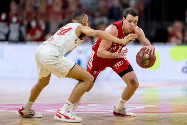 通过归化球 通过归化球