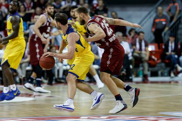 指控不应轻 指控不应轻