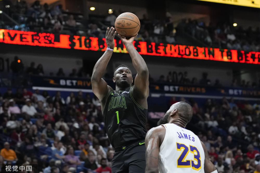 一剑封喉！拉菲尼亚：红牌彻底改变比赛走向 但我们保持关注抓住了机会